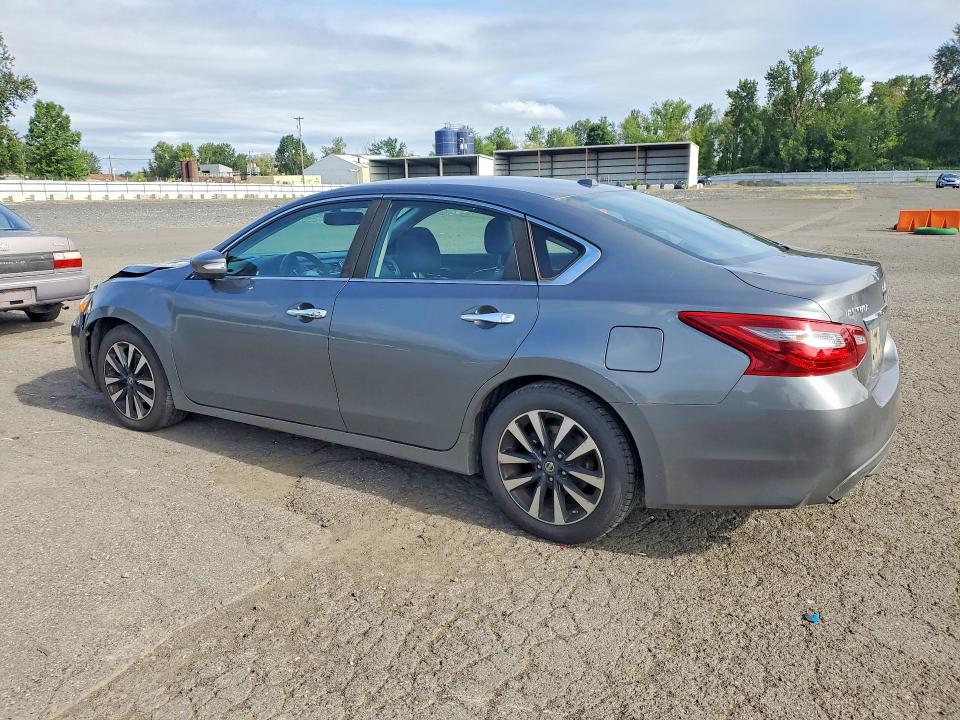 2018 Nissan Altima მანქანა იყიდება აუქციონზე, vin: 1N4AL3AP2JC136001, აუქციონის ნომერი: 53935396