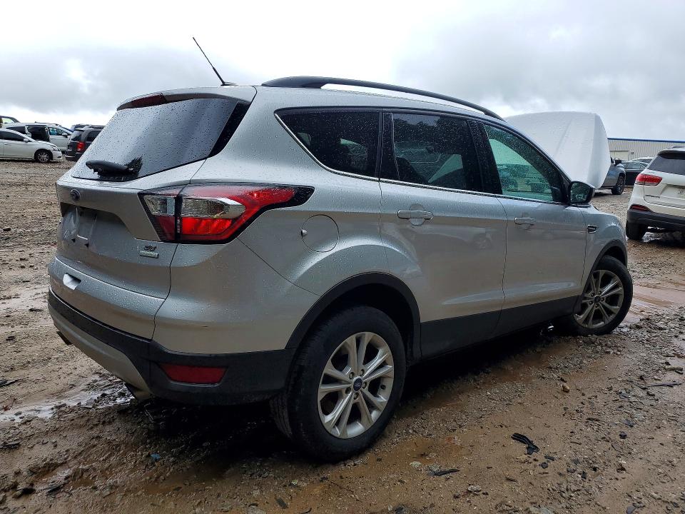 Продаж на аукціоні авто 2018 Ford Escape, vin: 1FMCU0GD8JUD23244, номер лоту: 52406086