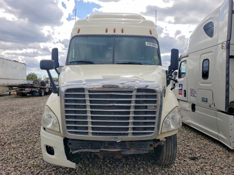 Продажа на аукционе авто 2013 Freightliner Cascadia 113, vin: 1FUJGHDV1DLBV9002, номер лота: 51810836