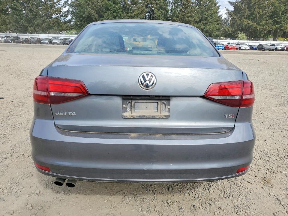 51547646 :رقم المزاد ، 3VW2B7AJ1JM258316 vin ، 2018 Volkswagen Jetta مزاد بيع