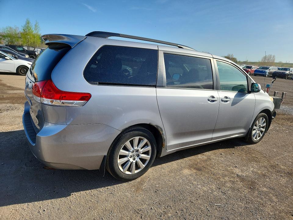 Продажа на аукционе авто 2014 Toyota Sienna, vin: 5TDYK3DC5ES466062, номер лота: 53454506