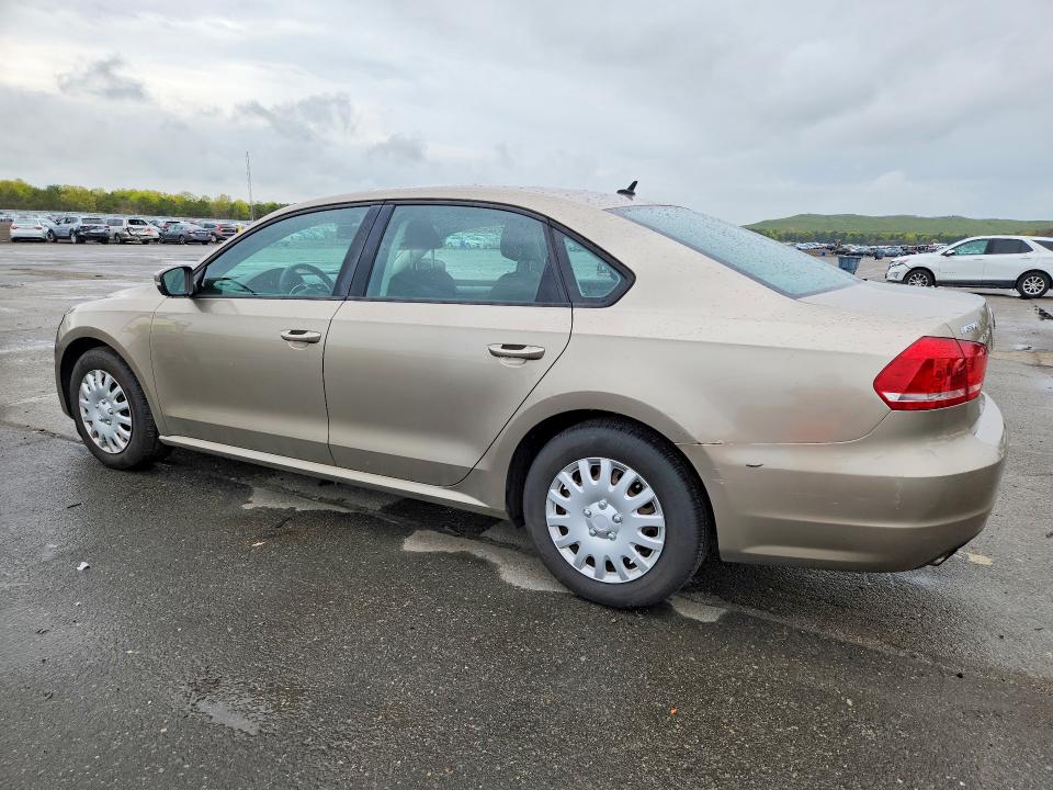 53529266 :رقم المزاد ، 1VWAT7A31FC072763 vin ، 2015 Volkswagen Passat مزاد بيع