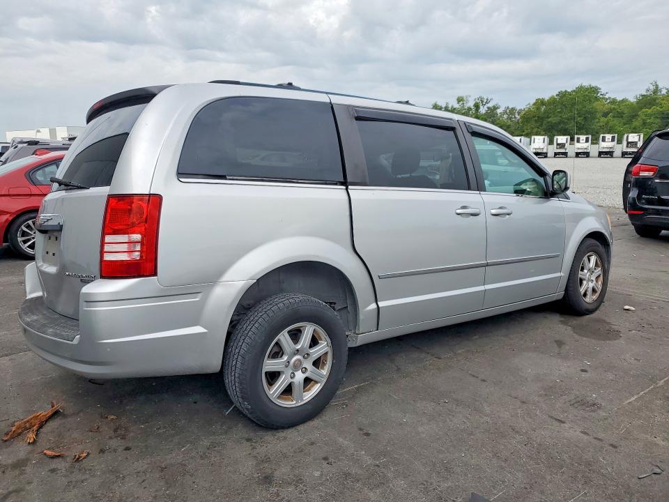 2010 Chrysler Town & Country მანქანა იყიდება აუქციონზე, vin: 2A4RR5D17AR104483, აუქციონის ნომერი: 53225206