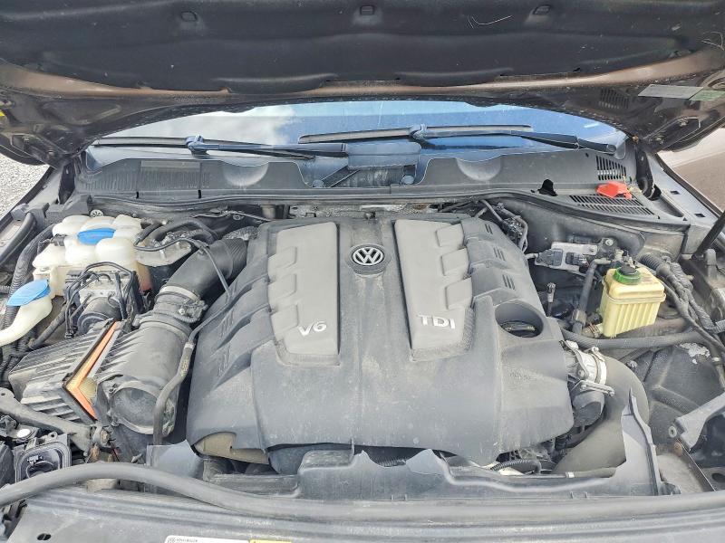 51812266 :رقم المزاد ، WVGEP9BP4ED011014 vin ، 2014 Volkswagen Touareg مزاد بيع