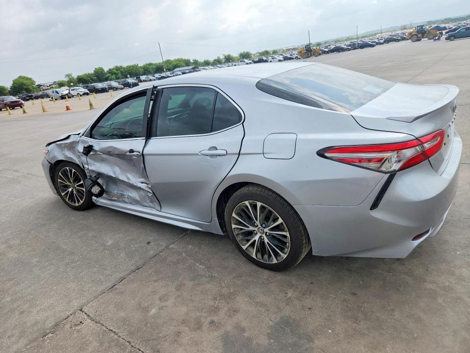 Продаж на аукціоні авто 2018 Toyota Camry, vin: 4T1B11HK7JU130896, номер лоту: 54124656
