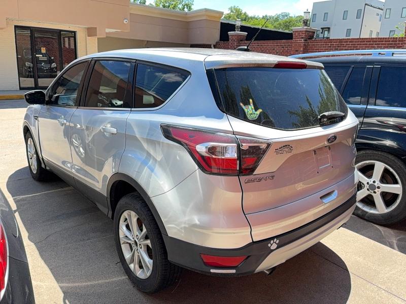 52552816 :رقم المزاد ، 1FMCU0GDXHUA53654 vin ، 2017 Ford Escape مزاد بيع