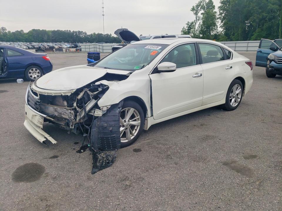 2015 Nissan Altima მანქანა იყიდება აუქციონზე, vin: 1N4AL3AP7FC145851, აუქციონის ნომერი: 52464536