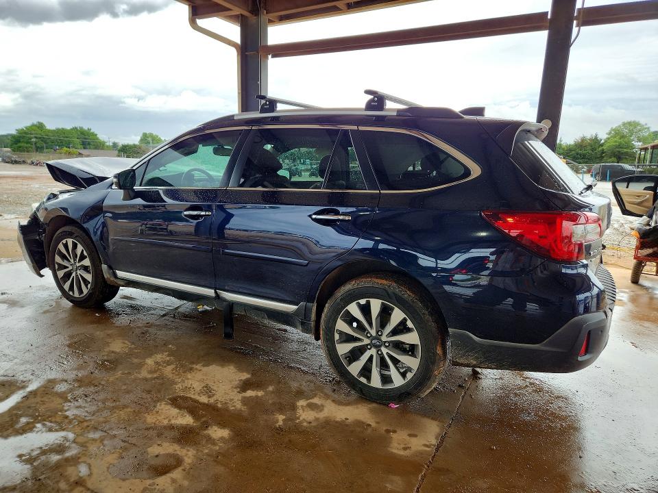 54689856 :رقم المزاد ، 4S4BSATC1J3395297 vin ، 2018 Subaru Outback مزاد بيع