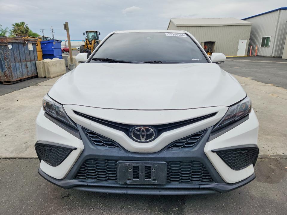 2022 Toyota Camry მანქანა იყიდება აუქციონზე, vin: 4T1G11AK8NU711619, აუქციონის ნომერი: 52384106