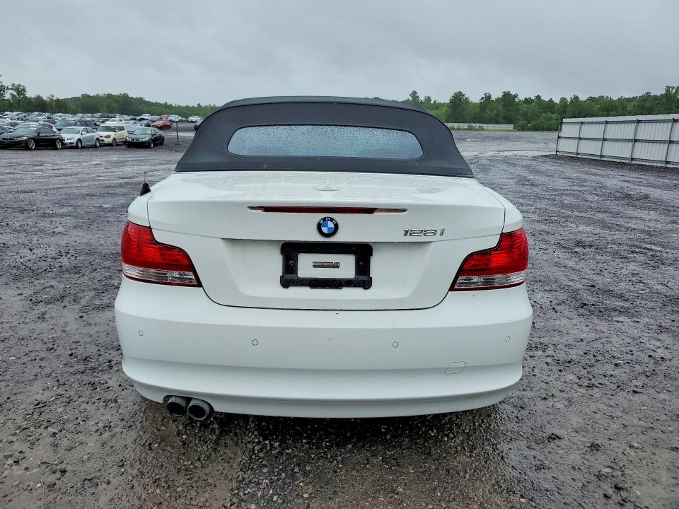 54676176 :رقم المزاد ، WBAUL7C50BVM80715 vin ، 2011 Bmw 128 مزاد بيع