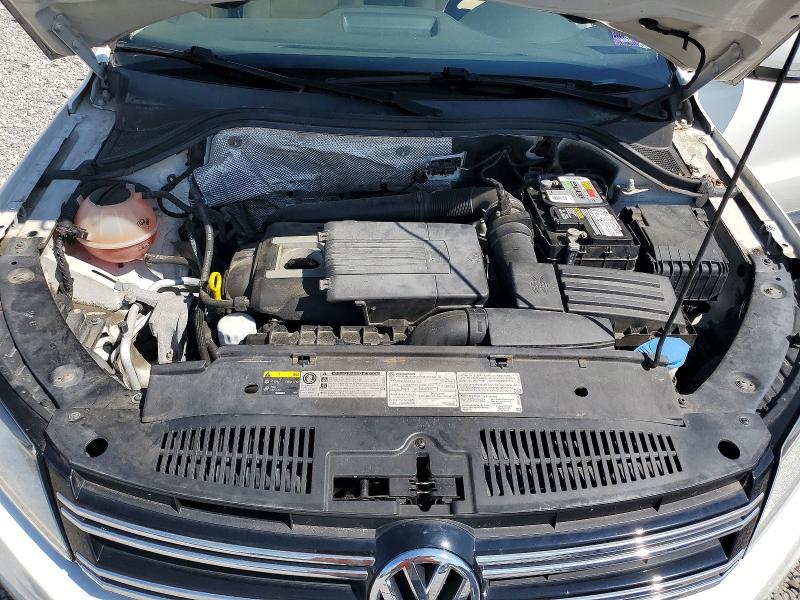 2017 Volkswagen Tiguan მანქანა იყიდება აუქციონზე, vin: WVGSV7AXXHK002512, აუქციონის ნომერი: 55624186