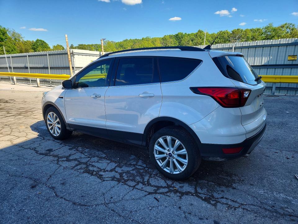 Продажа на аукционе авто 2019 Ford Escape, vin: 1FMCU9HD3KUC57934, номер лота: 52928146