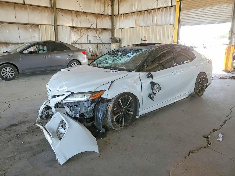2018 Toyota Camry მანქანა იყიდება აუქციონზე, vin: 4T1BZ1HKXJU018893, აუქციონის ნომერი: 53408046