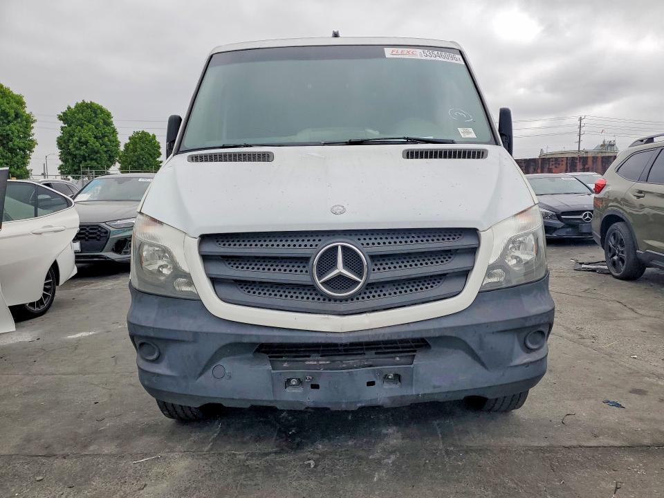 53546096 :رقم المزاد ، WD3PE7DC7FP149285 vin ، 2015 Mercedes-benz Sprinter مزاد بيع