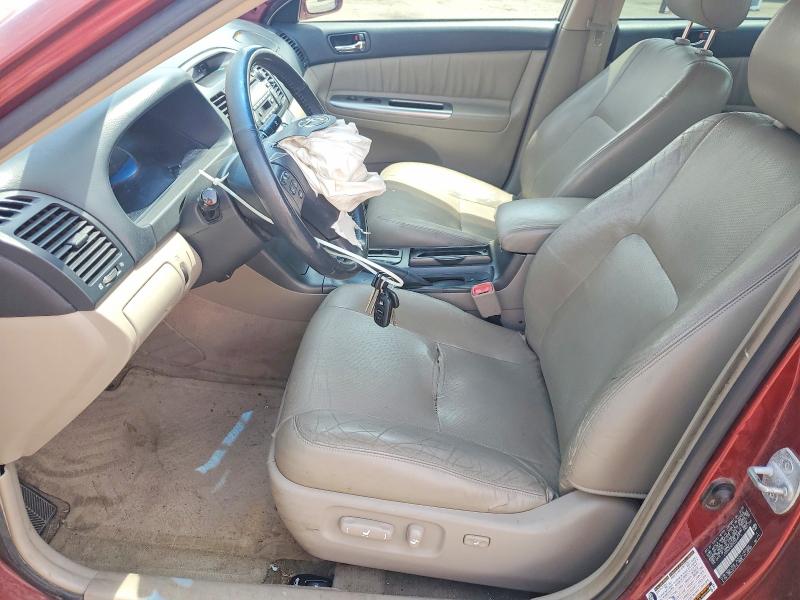 52296326 :رقم المزاد ، JTDBA32K250024975 vin ، 2005 Toyota Camry مزاد بيع