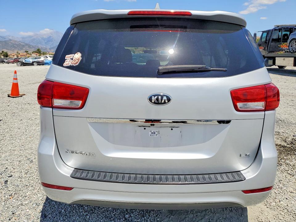 55420936 :رقم المزاد ، KNDMB5C15J6396616 vin ، 2018 Kia Sedona مزاد بيع