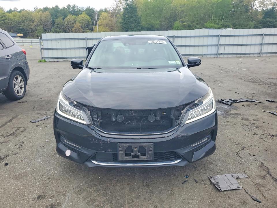 53691276 :رقم المزاد ، 1HGCR3F9XHA010214 vin ، 2017 Honda Accord مزاد بيع