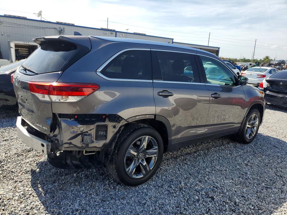 2018 Toyota Highlander მანქანა იყიდება აუქციონზე, vin: 5TDDZRFH0JS900498, აუქციონის ნომერი: 52654576