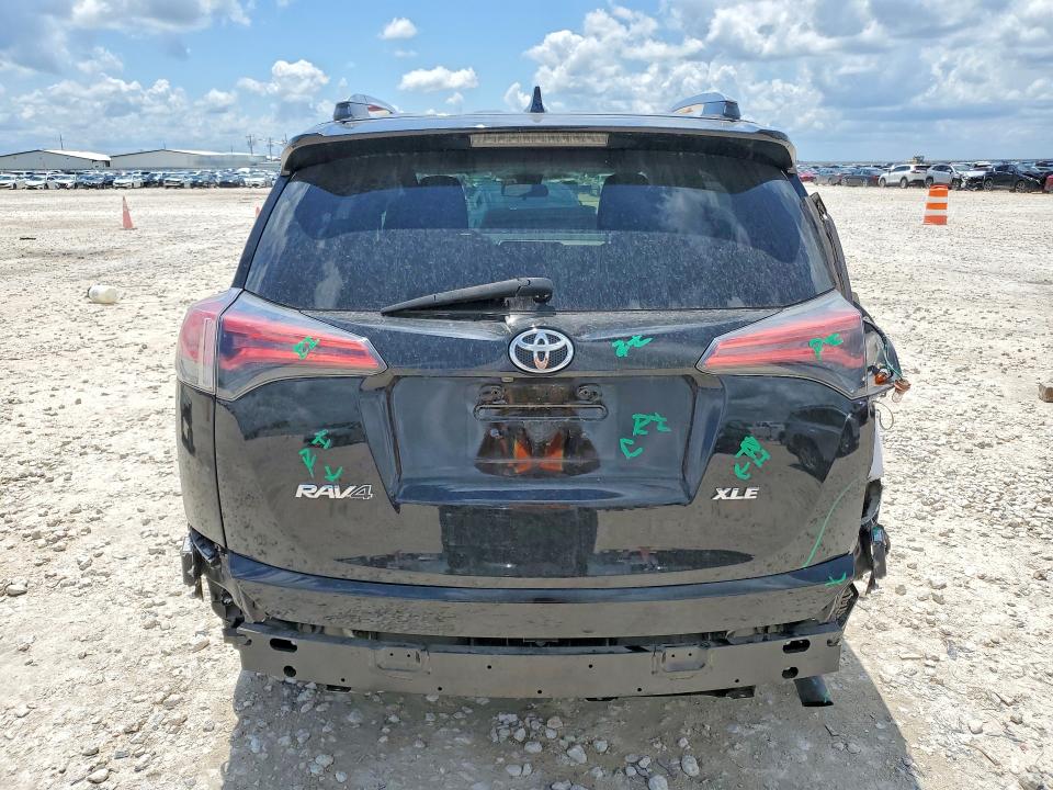 54689646 :رقم المزاد ، 2T3WFREV3JW416042 vin ، 2018 Toyota Rav4 مزاد بيع