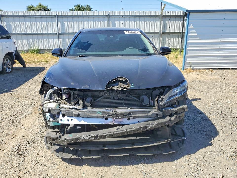 Auction sale of the 2018 Toyota Camry, vin: 4T1B11HK9JU019184, lot number: 54484806