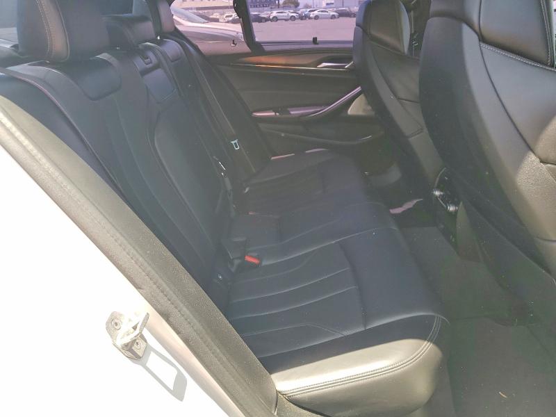 54163386 :رقم المزاد ، WBS83CH00MCF82410 vin ، 2021 Bmw M5 مزاد بيع