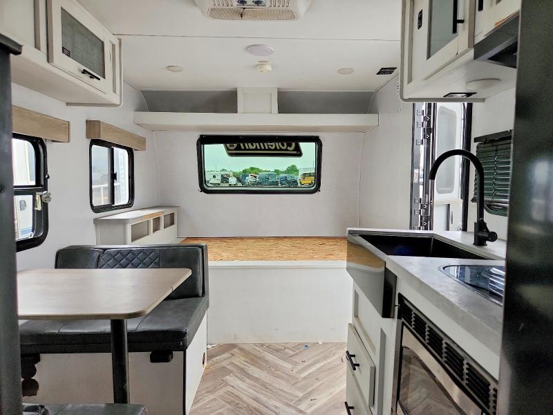 Продажа на аукционе авто 2022 Coleman Travel Trailer, vin: 4YDTCMG11NM942310, номер лота: 52858366