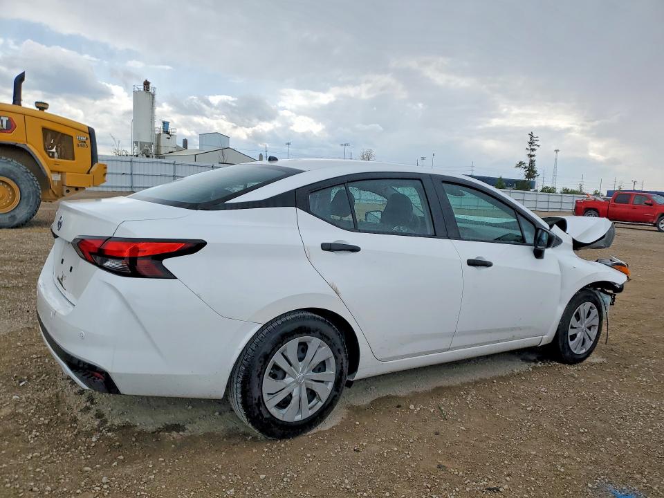 51979996 :رقم المزاد ، 3N1CN8DV5ML816734 vin ، 2021 Nissan Versa مزاد بيع