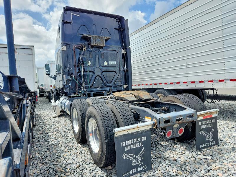 54519506 :رقم المزاد ، 1FUJGLD61FLGD0091 vin ، 2015 Freightliner Cascadia مزاد بيع