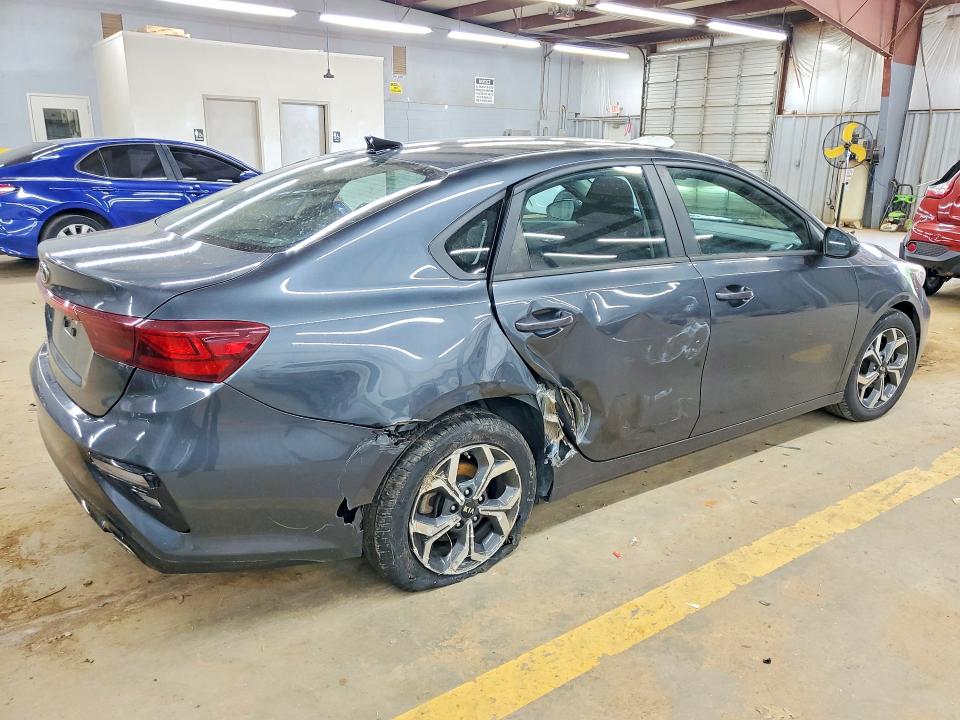 2021 Kia Forte მანქანა იყიდება აუქციონზე, vin: 3KPF24AD9ME279135, აუქციონის ნომერი: 52813006
