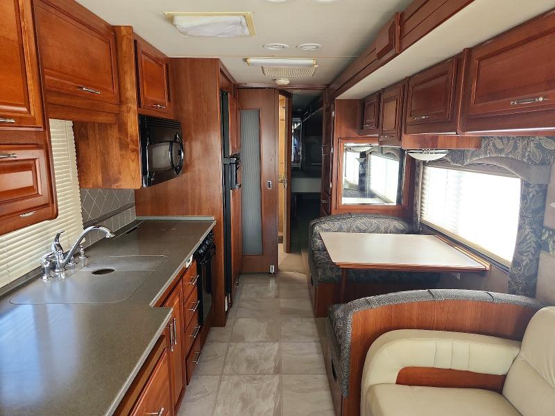 53418726 :رقم المزاد ، 4UZACJDCX7CY60417 vin ، 2007 Fleetwood Discovery مزاد بيع