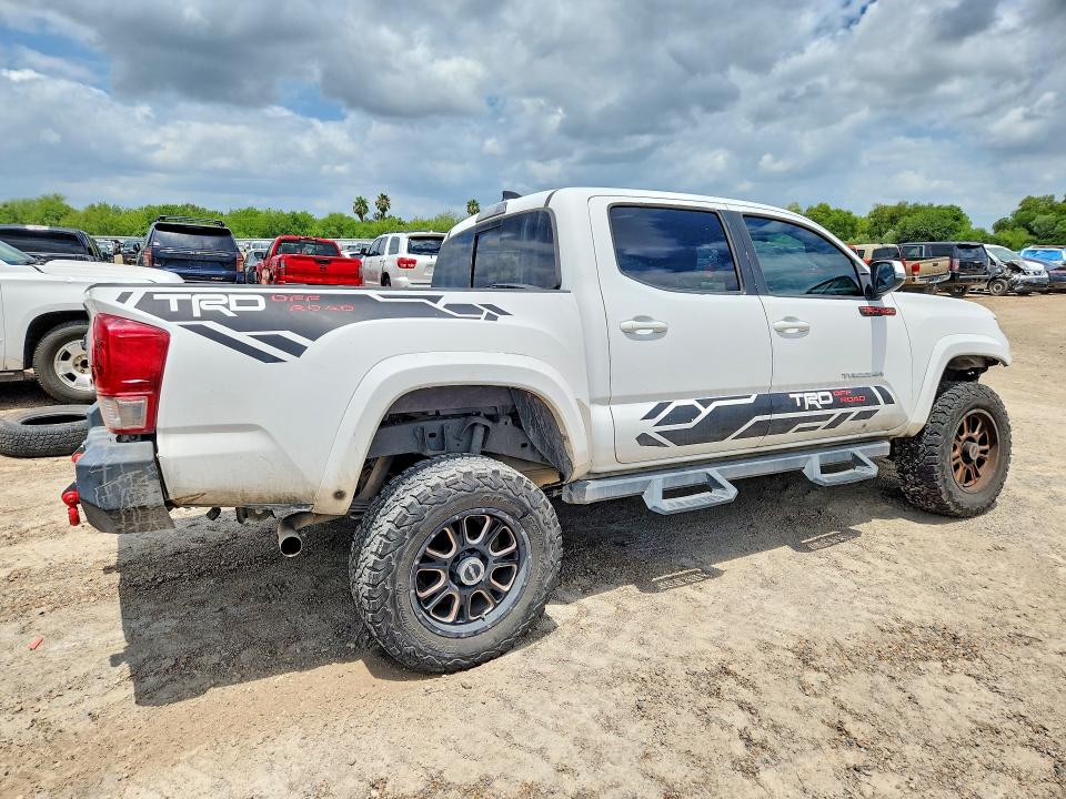 Продажа на аукционе авто 2017 Toyota Tacoma, vin: 3TMAZ5CN0HM033779, номер лота: 54481366