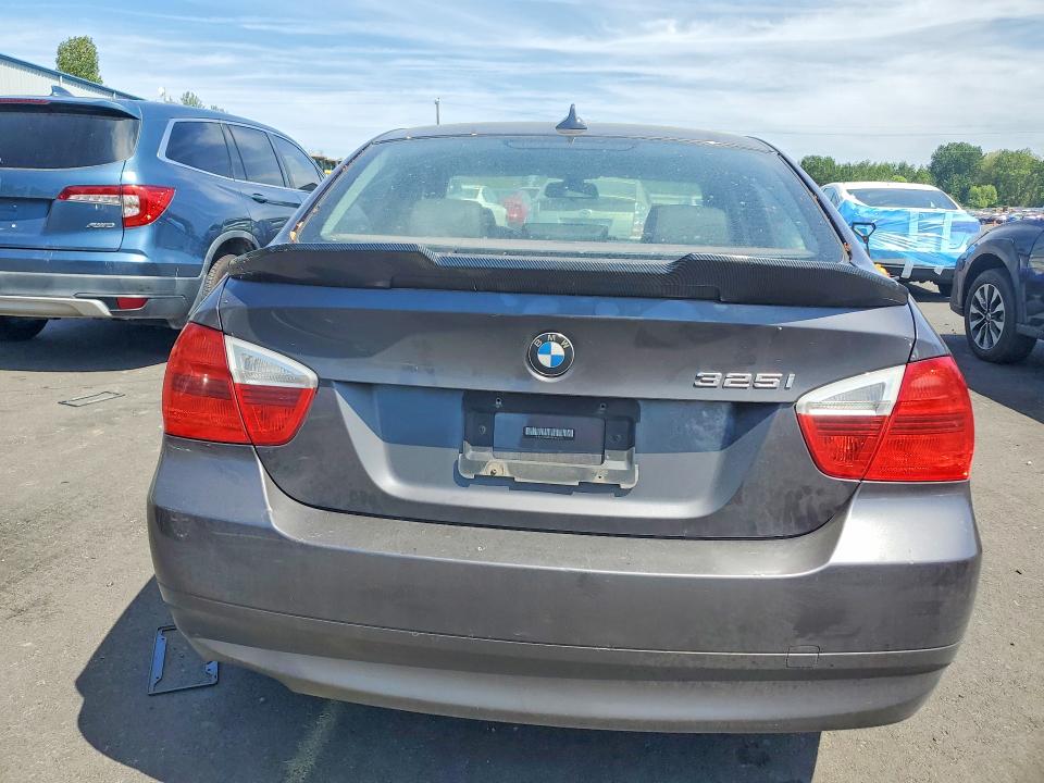 52955176 :رقم المزاد ، WBAVB135X6KR65178 vin ، 2006 Bmw 325 مزاد بيع