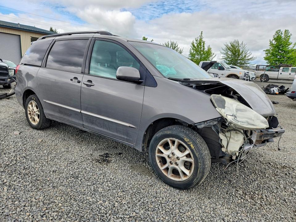 53471316 :رقم المزاد ، 5TDBA22C54S020479 vin ، 2004 Toyota Sienna مزاد بيع