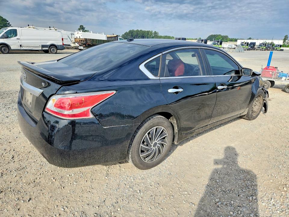 52471036 :رقم المزاد ، 1N4AL3AP3FN882226 vin ، 2015 Nissan Altima مزاد بيع