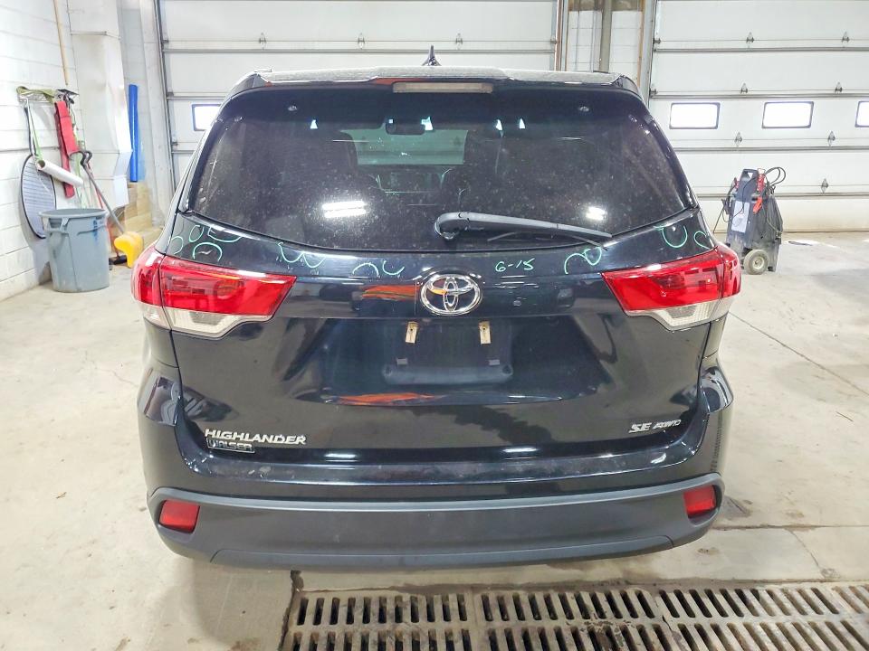 52340616 :رقم المزاد ، 5TDJZRFH6HS443919 vin ، 2017 Toyota Highlander مزاد بيع
