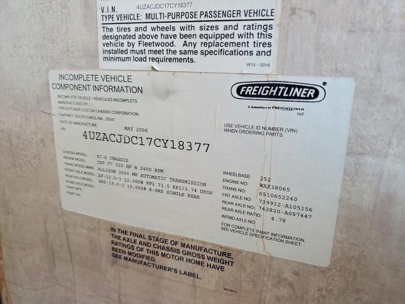 51857196 :رقم المزاد ، 4UZACJDC17CY18377 vin ، 2007 Fleetwood Discovery مزاد بيع