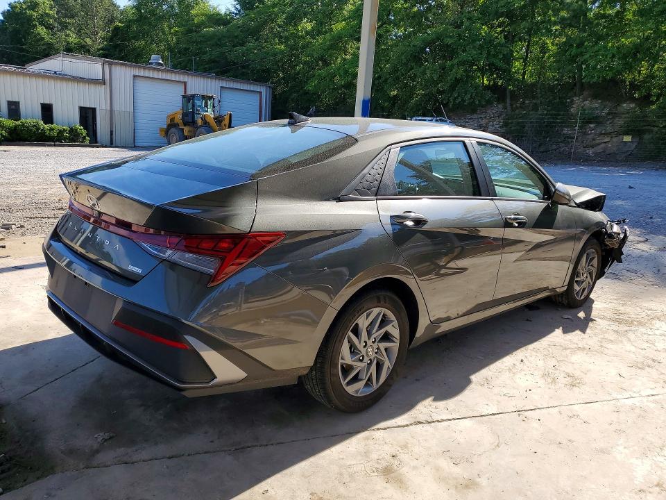 2025 Hyundai Elantra Hybrid მანქანა იყიდება აუქციონზე, vin: KMHLM4DJ4SU137249, აუქციონის ნომერი: 52043526