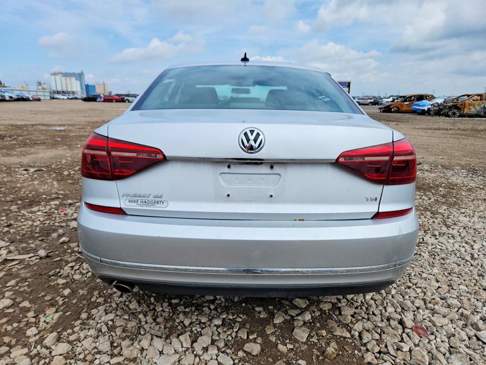 54173516 :رقم المزاد ، 1VWBT7A33HC030487 vin ، 2017 Volkswagen Passat مزاد بيع
