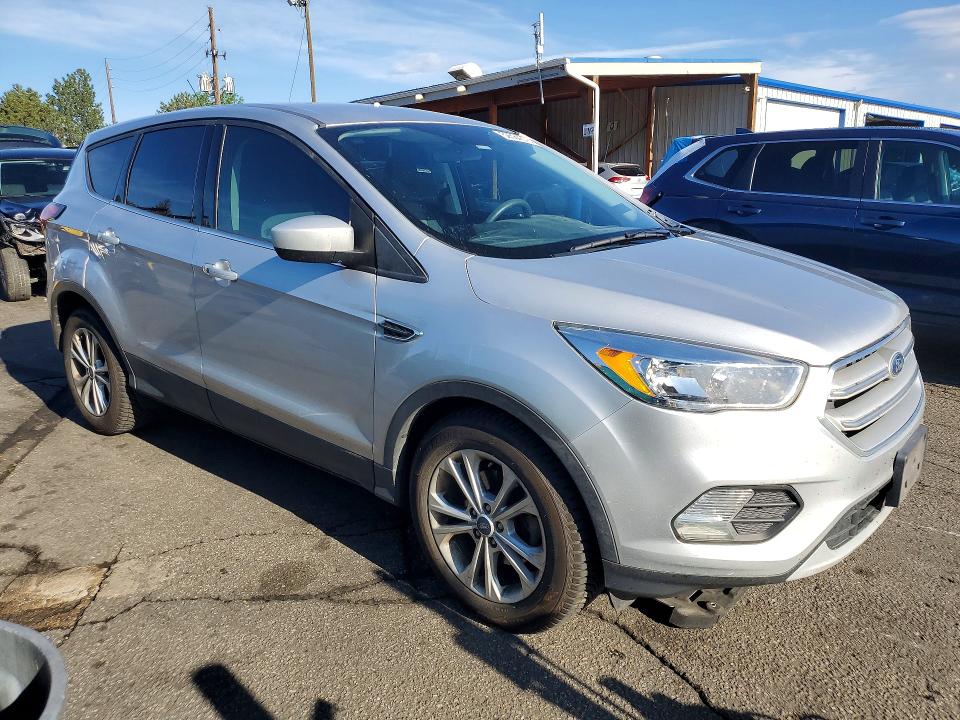 52584376 :رقم المزاد ، 1FMCU0GD7KUA04967 vin ، 2019 Ford Escape مزاد بيع