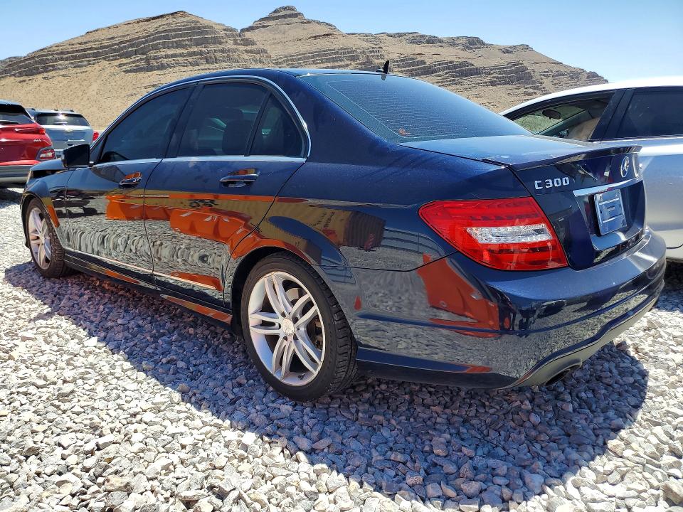 Продажа на аукционе авто 2013 Mercedes-benz C, vin: WDDGF8AB5DA833116, номер лота: 52525906