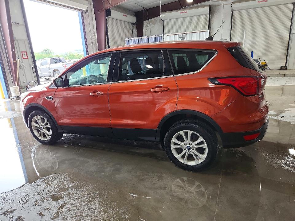 2019 Ford Escape მანქანა იყიდება აუქციონზე, vin: 1FMCU9GD5KUB32323, აუქციონის ნომერი: 51365306