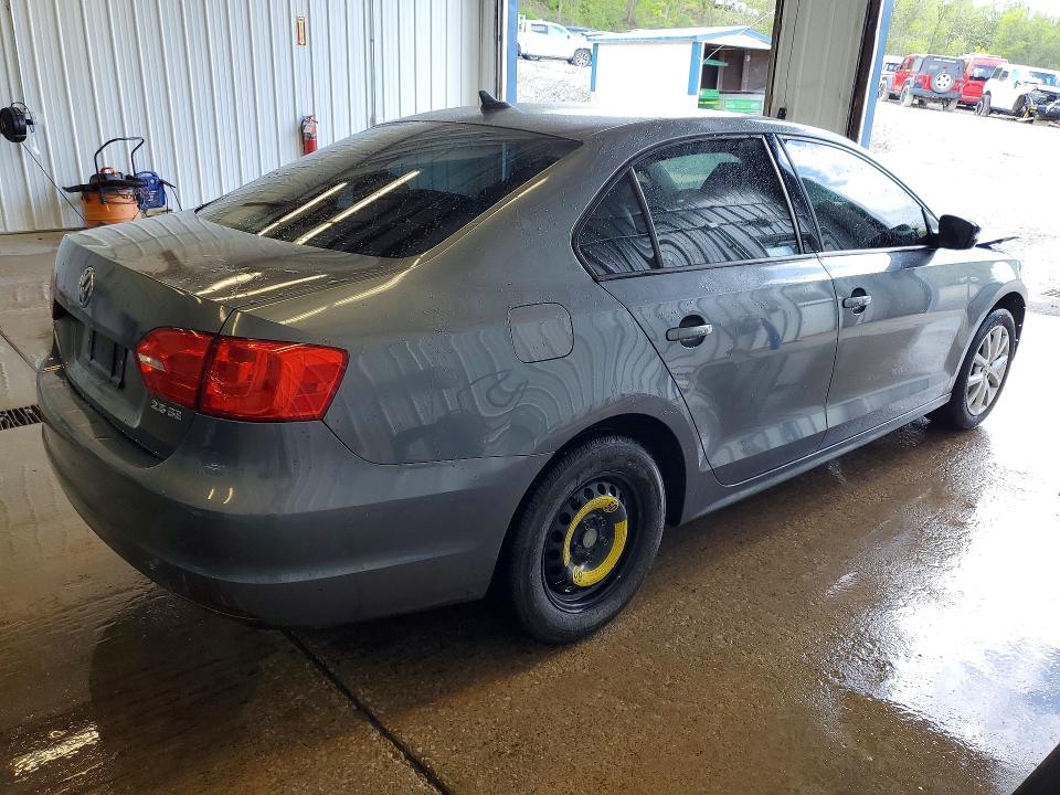 52063896 :رقم المزاد ، 3VWDZ7AJXBM347338 vin ، 2011 Volkswagen Jetta مزاد بيع