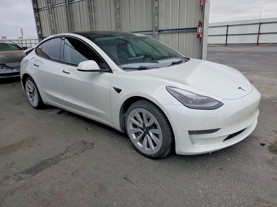 2022 Tesla Model 3 მანქანა იყიდება აუქციონზე, vin: 5YJ3E1EA1NF361977, აუქციონის ნომერი: 52386626