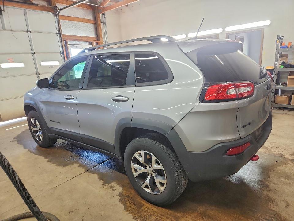 52743886 :رقم المزاد ، 1C4PJMBB7FW636714 vin ، 2015 Jeep Cherokee مزاد بيع