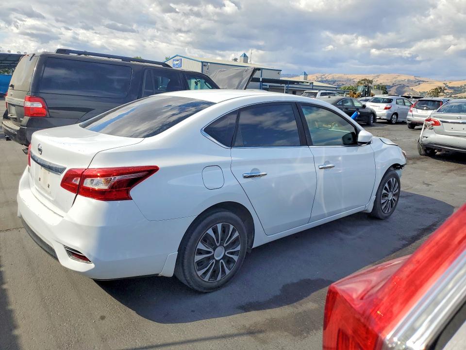 2017 Nissan Sentra მანქანა იყიდება აუქციონზე, vin: 3N1AB7AP1HY276937, აუქციონის ნომერი: 55210236