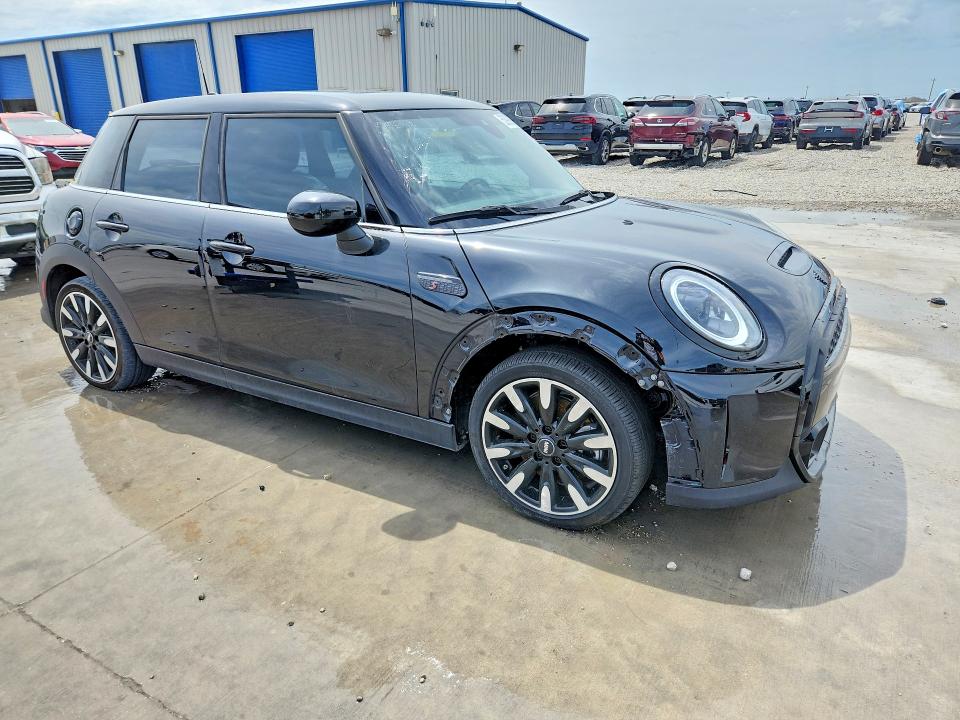 Продажа на аукционе авто 2024 Mini Cooper, vin: WMW53DK06R2W06189, номер лота: 53996676