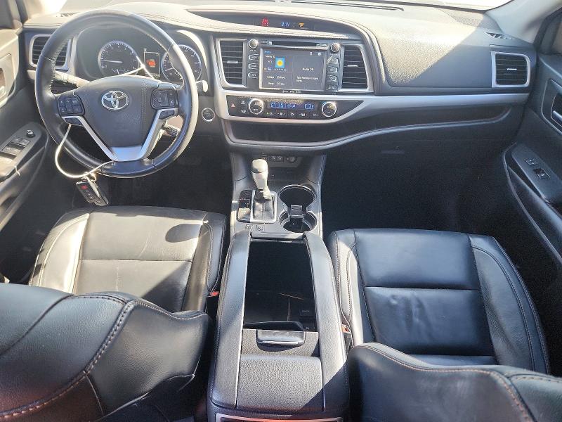 Продажа на аукционе авто 2018 Toyota Highlander, vin: 5TDKZRFH3JS544510, номер лота: 53692766
