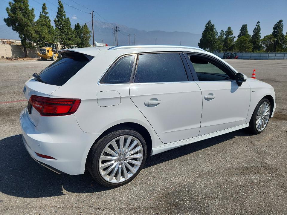 Auction sale of the 2017 Audi A3, vin: WAUTPBFFXHA056045, lot number: 54095666