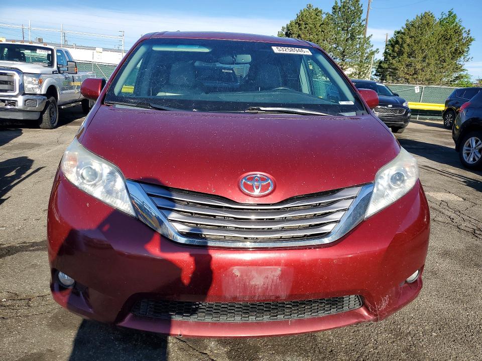 Продажа на аукционе авто 2015 Toyota Sienna, vin: 5TDDK3DC3FS095693, номер лота: 53258946