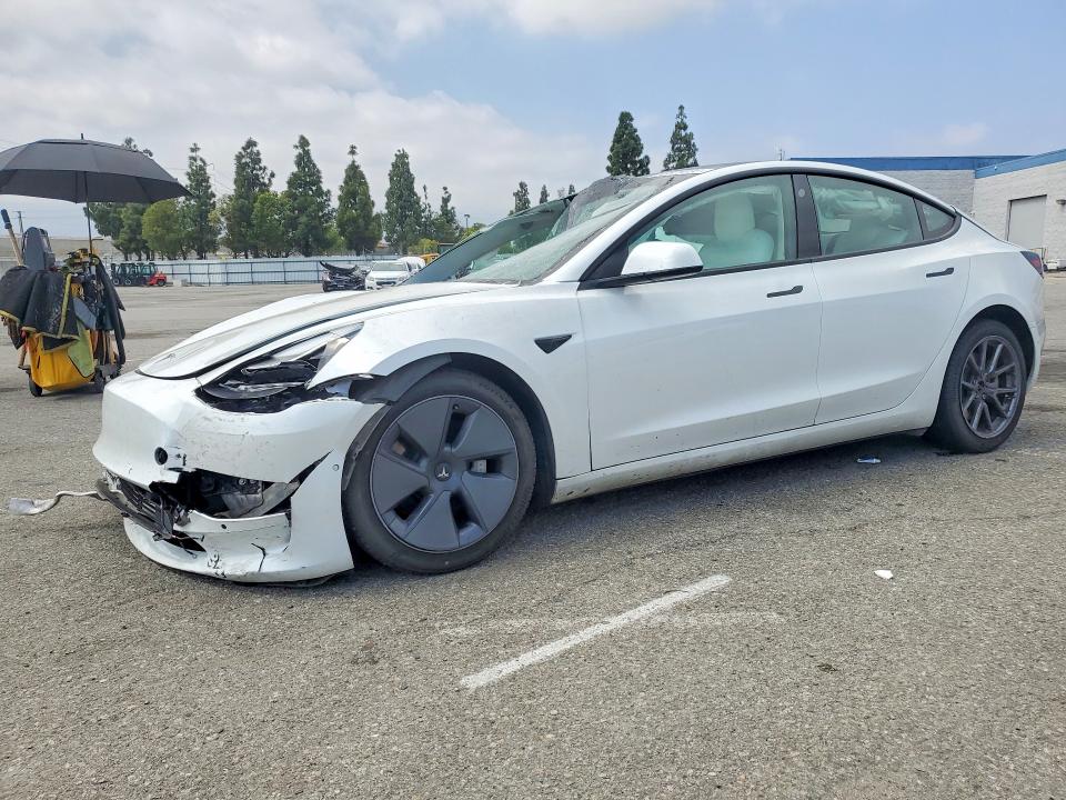 Auction sale of the 2022 Tesla Model 3, vin: 5YJ3E1EB3NF131768, lot number: 53879896